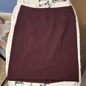 Apt 9- size 6 maroon skirt Classic Women's Pencil Skirt in Deep Wine